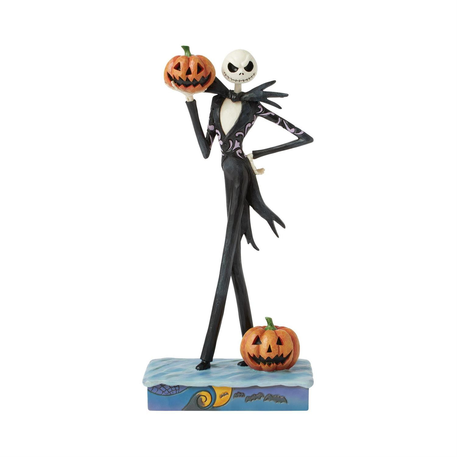 Figurine Jack tenant une citrouille - DISNEY TRADITIONS